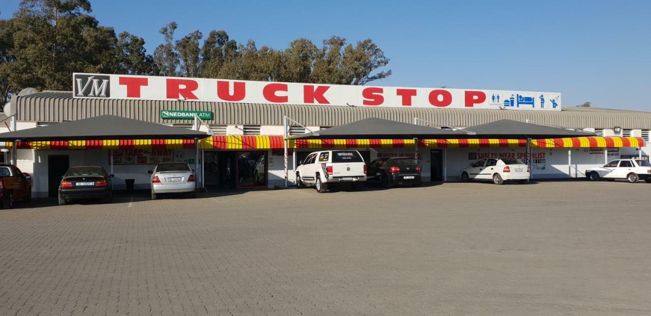 Vm Truck Stop - Shell Estcourt Ngoại thất bức ảnh
